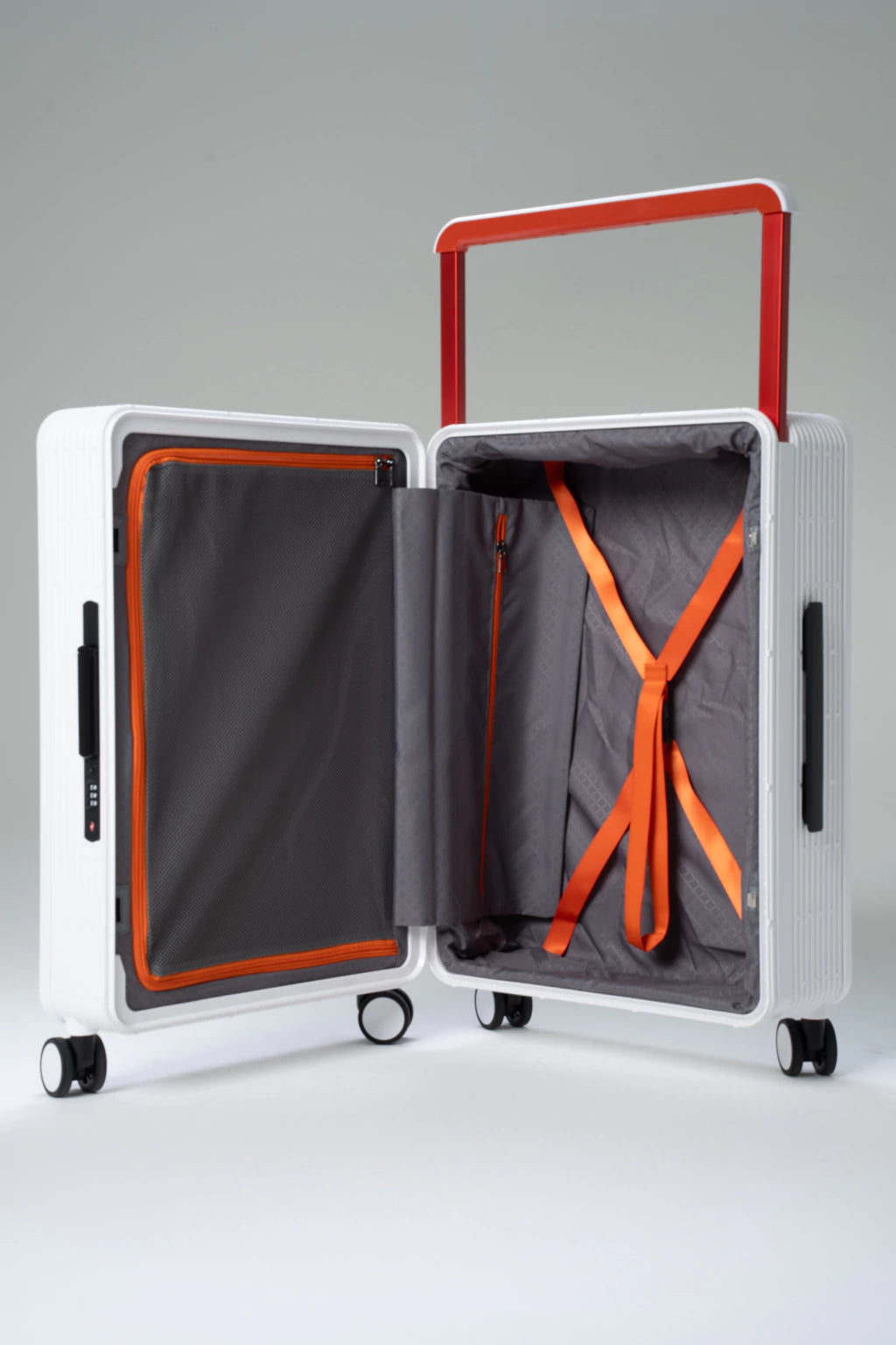 Mala TRAVIX Média Branca Exclusive 23kg